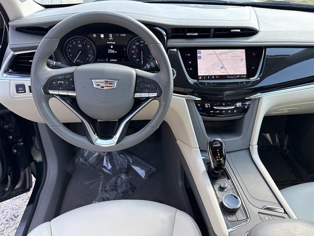 used 2024 Cadillac XT6 car, priced at $47,000