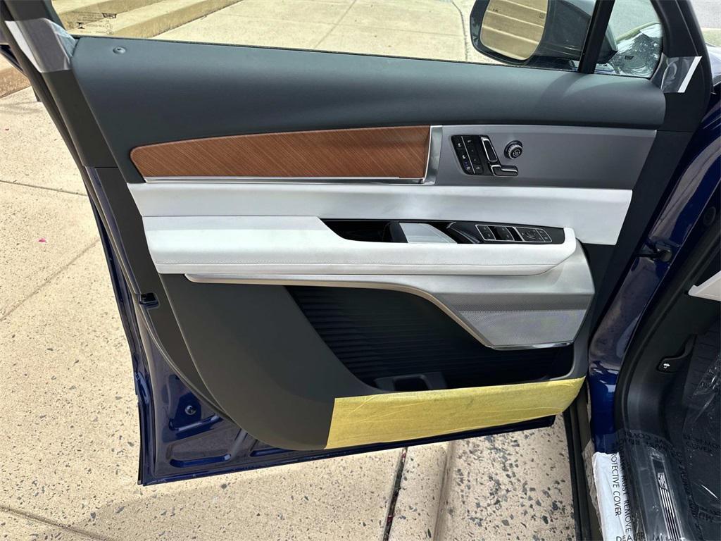 new 2026 Cadillac VISTIQ car, priced at $81,615