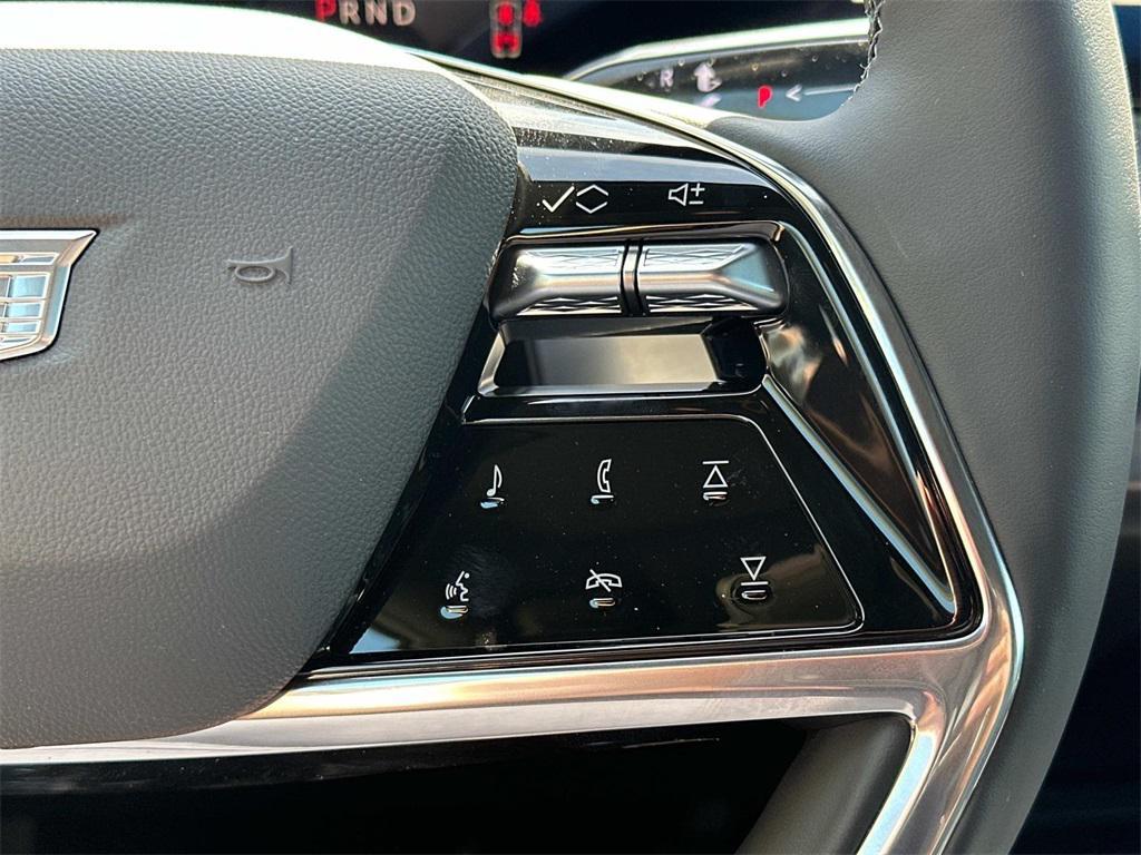 new 2026 Cadillac VISTIQ car, priced at $79,715