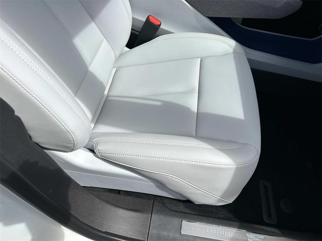 new 2025 Cadillac OPTIQ car, priced at $55,615