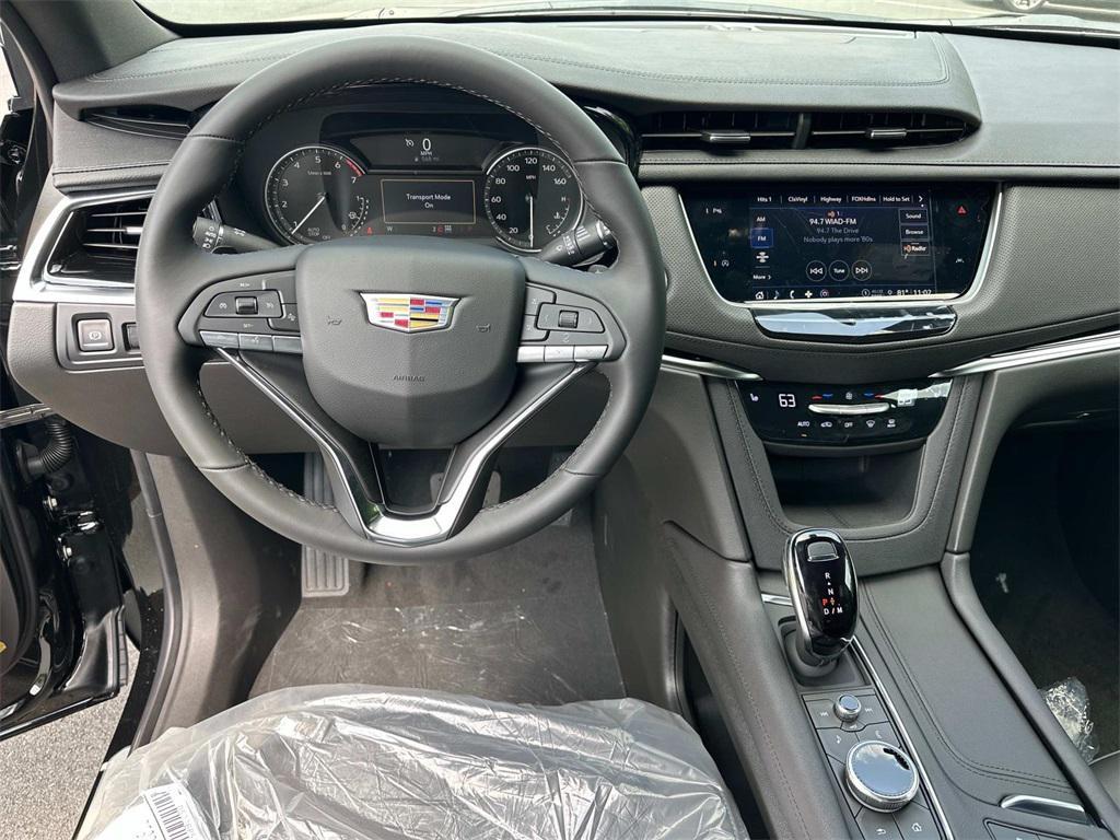 new 2025 Cadillac XT6 car, priced at $53,315