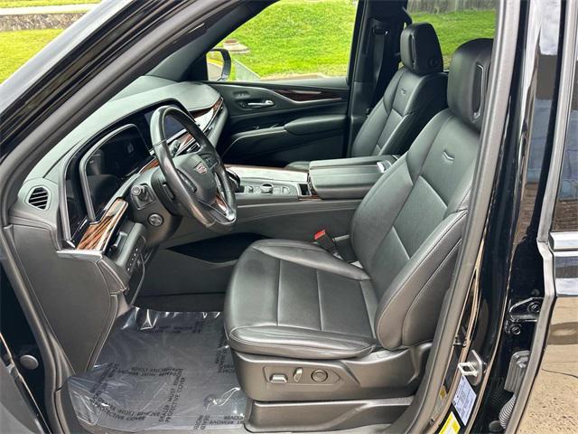 used 2022 Cadillac Escalade ESV car, priced at $45,500