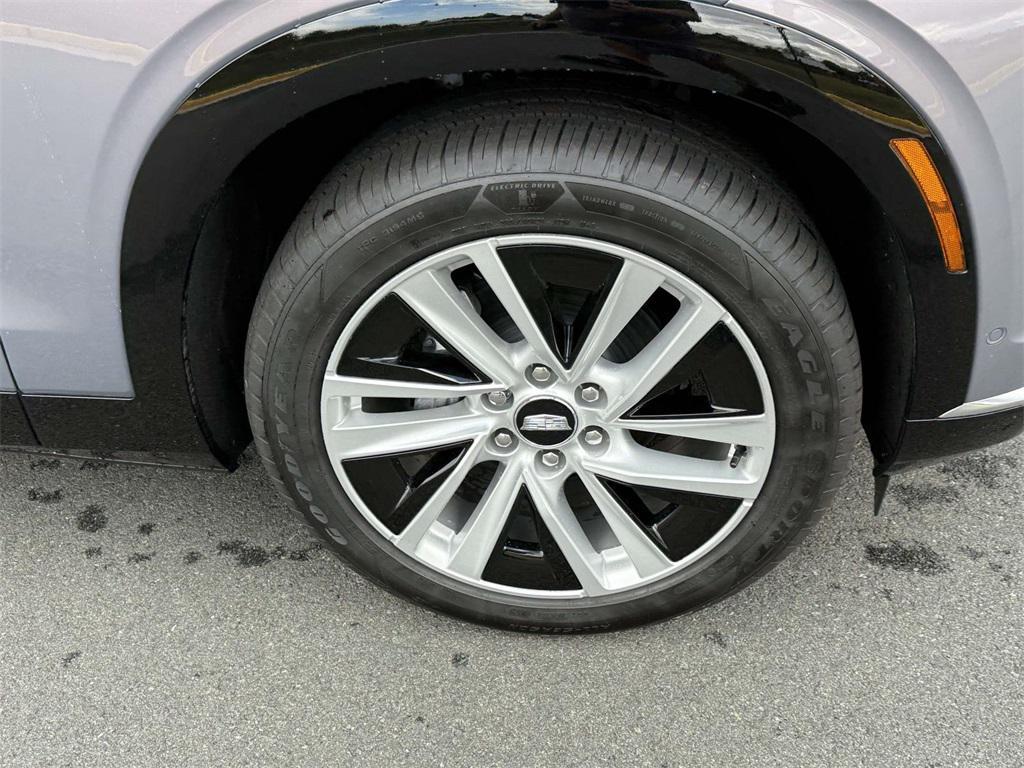 new 2026 Cadillac VISTIQ car, priced at $80,910