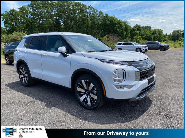 new 2025 Mitsubishi Outlander car, priced at $38,625