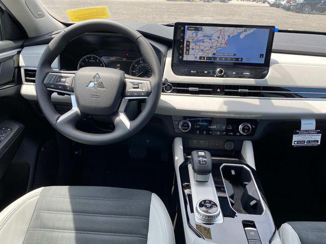 new 2025 Mitsubishi Outlander car, priced at $38,625