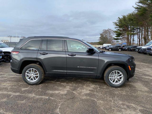 new 2025 Jeep Grand Cherokee car, priced at $43,970