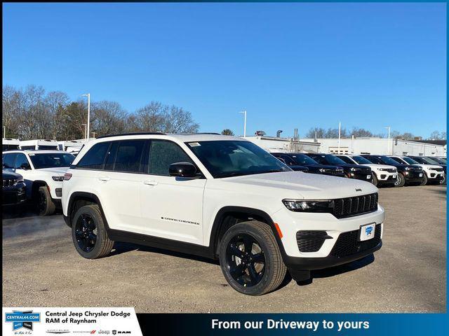 new 2025 Jeep Grand Cherokee car, priced at $47,580