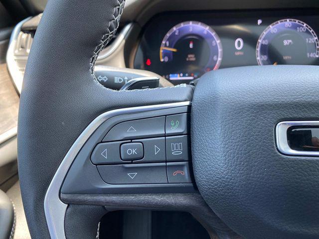 new 2025 Jeep Grand Cherokee car, priced at $47,760