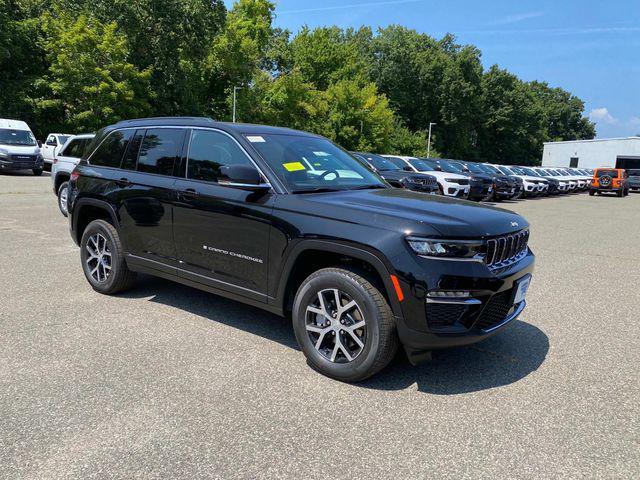 new 2025 Jeep Grand Cherokee car, priced at $47,760