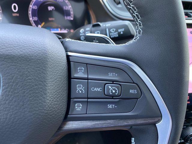 new 2025 Jeep Grand Cherokee car, priced at $47,760