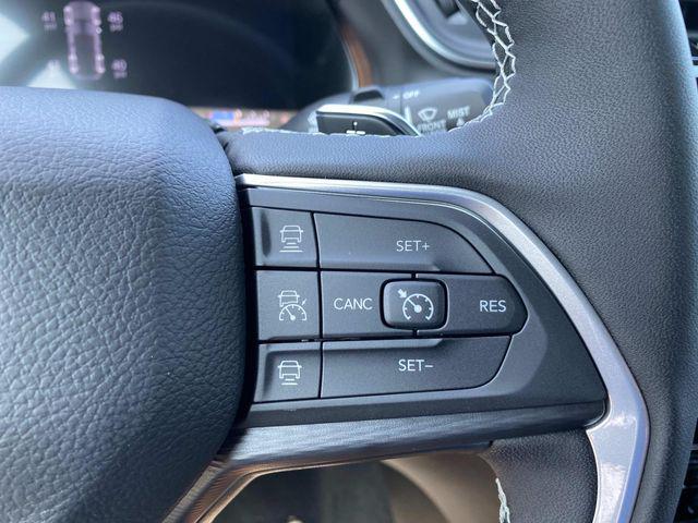 new 2025 Jeep Grand Cherokee car, priced at $46,125