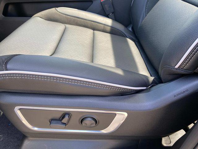 new 2025 Ram 1500 car, priced at $65,171