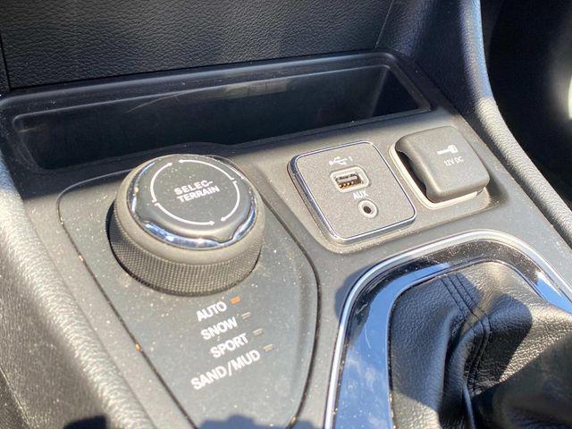 used 2021 Jeep Cherokee car, priced at $25,139