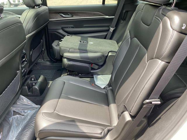 new 2025 Jeep Grand Cherokee L car, priced at $47,692