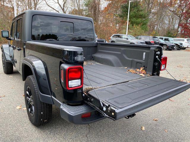 new 2022 Jeep Gladiator car, priced at $46,836