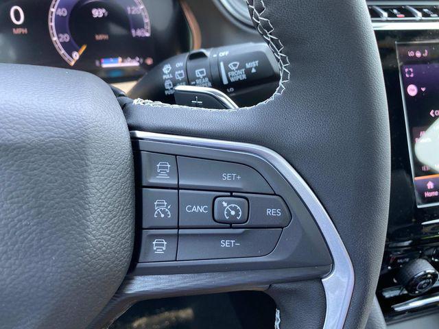new 2025 Jeep Grand Cherokee car, priced at $45,530