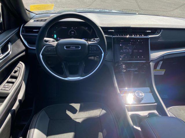 new 2025 Jeep Grand Cherokee car, priced at $46,125