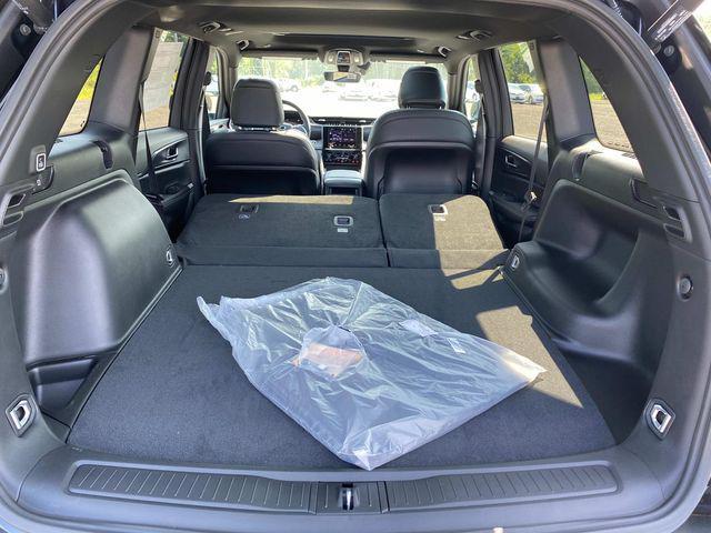 new 2025 Jeep Grand Cherokee car, priced at $46,125