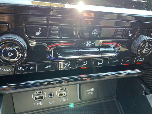 new 2025 Jeep Grand Cherokee car, priced at $46,125