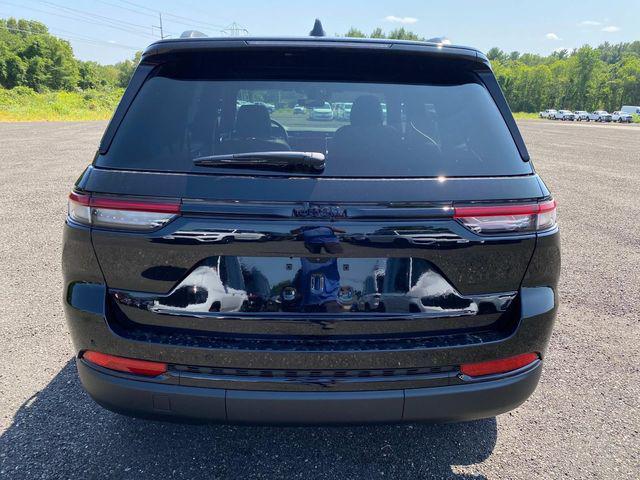 new 2025 Jeep Grand Cherokee car, priced at $46,125