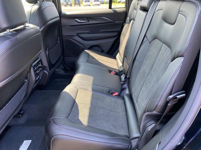 new 2025 Jeep Grand Cherokee car, priced at $46,125