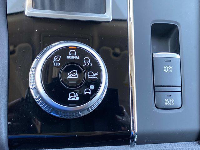 used 2024 Mitsubishi Outlander car, priced at $24,364
