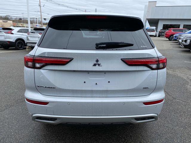 new 2024 Mitsubishi Outlander car, priced at $38,070