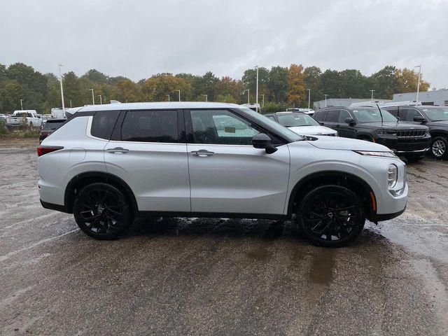 new 2024 Mitsubishi Outlander car, priced at $36,955