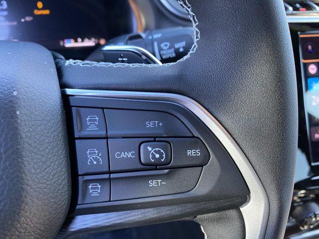 new 2025 Jeep Grand Cherokee car, priced at $42,625