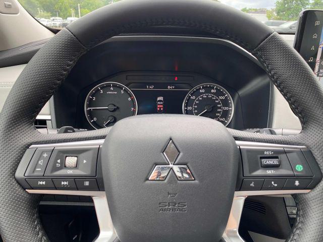 new 2025 Mitsubishi Outlander car, priced at $38,230