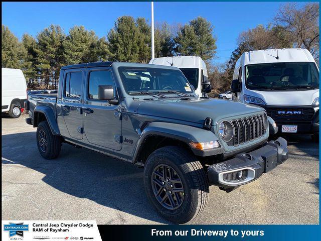 new 2025 Jeep Gladiator car, priced at $48,805