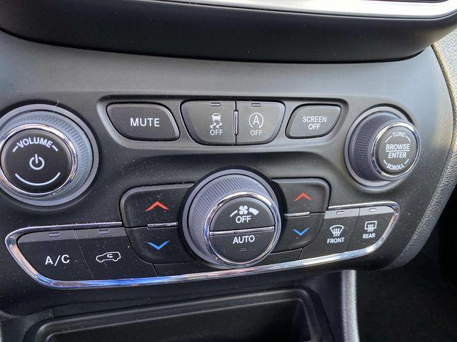 used 2022 Jeep Cherokee car, priced at $23,995