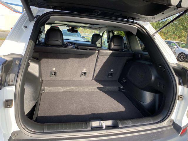 used 2022 Jeep Cherokee car, priced at $23,995