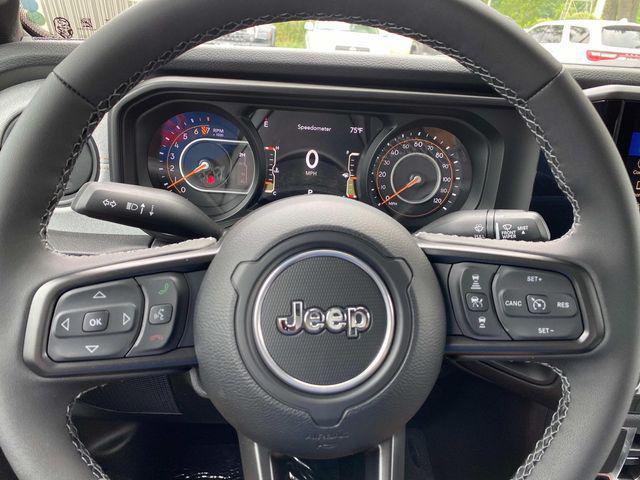 new 2025 Jeep Gladiator car, priced at $45,433