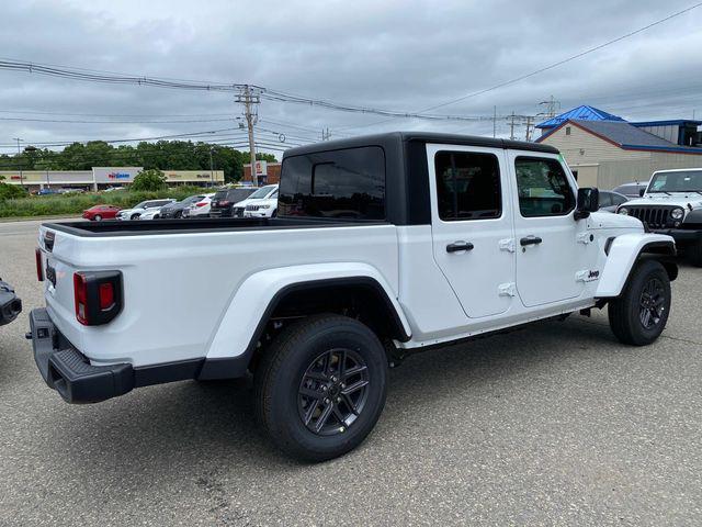 new 2025 Jeep Gladiator car, priced at $45,433