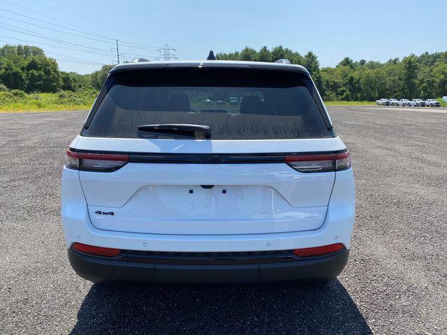 new 2025 Jeep Grand Cherokee car, priced at $45,530