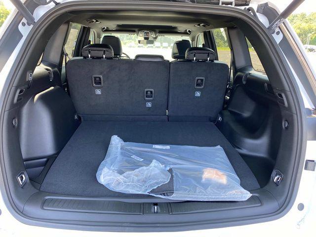 new 2025 Jeep Grand Cherokee car, priced at $45,530