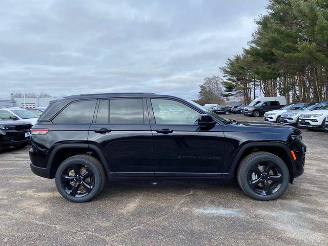 new 2025 Jeep Grand Cherokee car, priced at $48,175