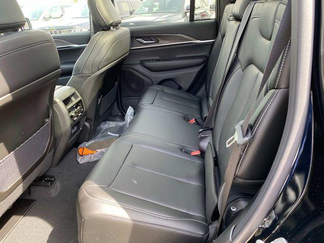 new 2025 Jeep Grand Cherokee car, priced at $47,310