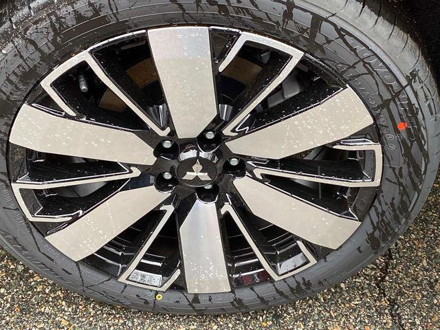 new 2025 Mitsubishi Outlander car, priced at $44,730