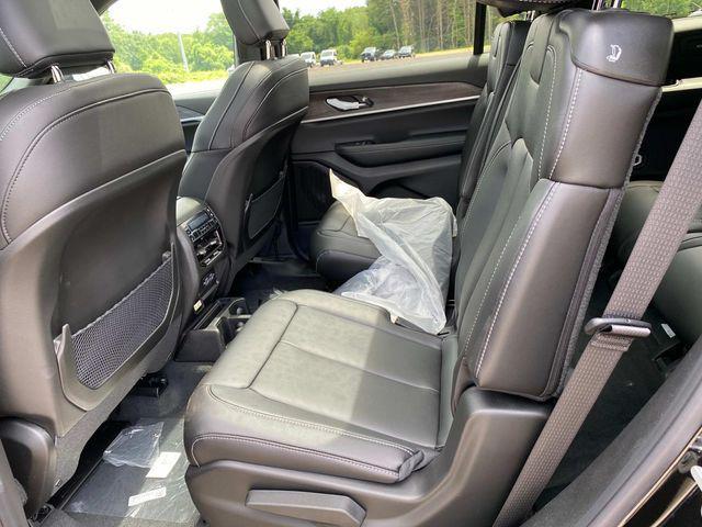 new 2025 Jeep Grand Cherokee L car, priced at $48,287