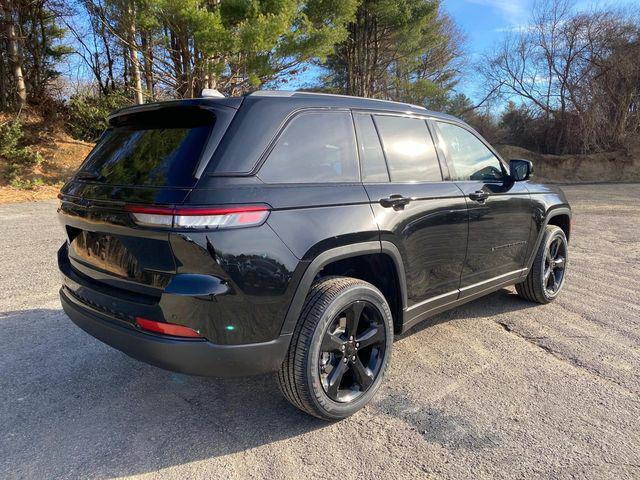 new 2025 Jeep Grand Cherokee car, priced at $48,175