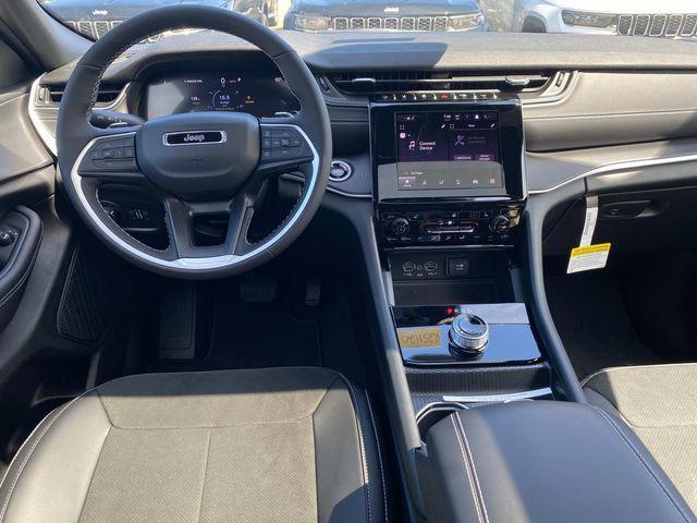 new 2025 Jeep Grand Cherokee car, priced at $45,935