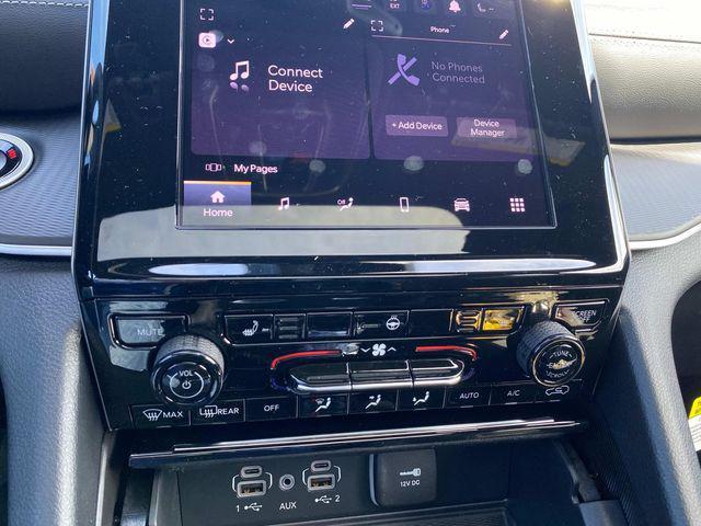 new 2025 Jeep Grand Cherokee car, priced at $45,935