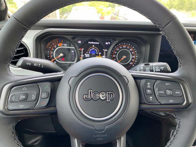 new 2025 Jeep Wrangler car, priced at $46,299