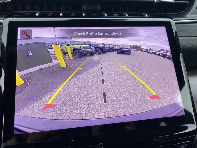 used 2024 Jeep Grand Cherokee car, priced at $33,337