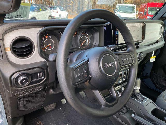 new 2025 Jeep Wrangler car, priced at $39,050