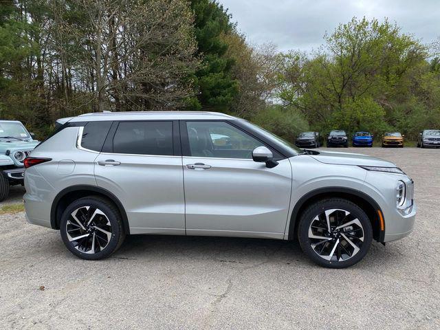 new 2024 Mitsubishi Outlander car, priced at $38,039