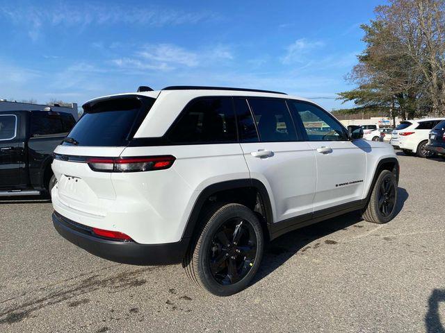 new 2025 Jeep Grand Cherokee car, priced at $47,580