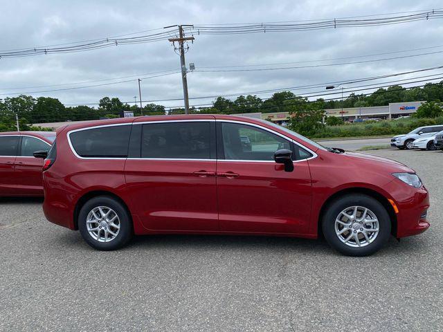 new 2025 Chrysler Voyager car, priced at $40,608